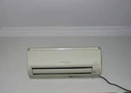 mitsubishi A. c 1.5 ton in good condition