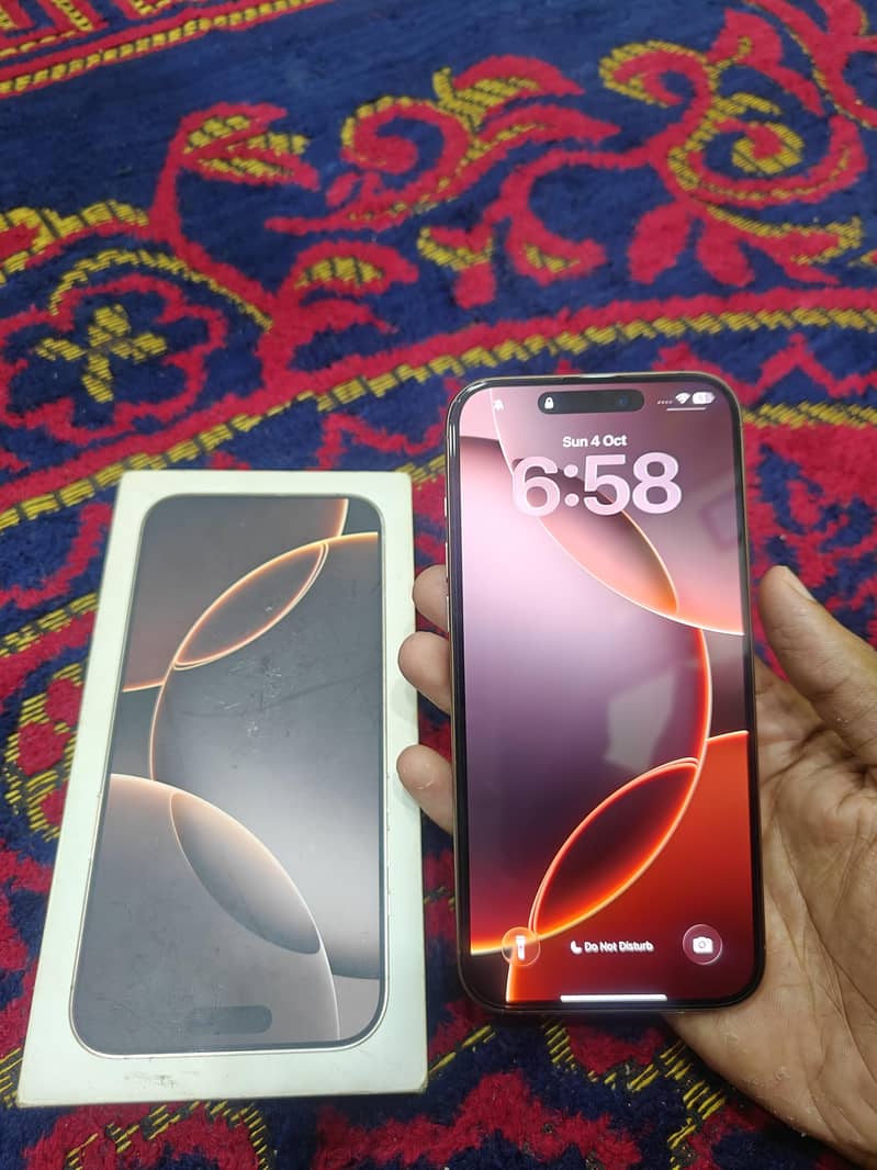 Apple iPhone 16 Pro Max 1