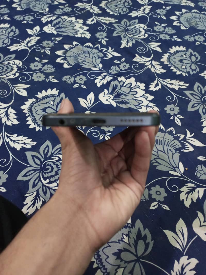 Tecno Spark 30 4