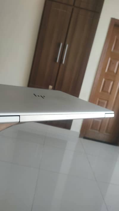 HP Elite book 830 G5