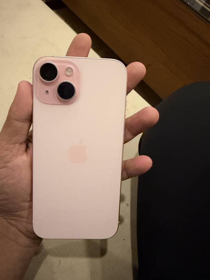 Apple iPhone 15 3