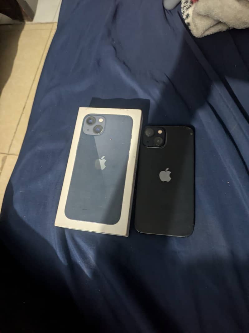 Apple iPhone 13 5
