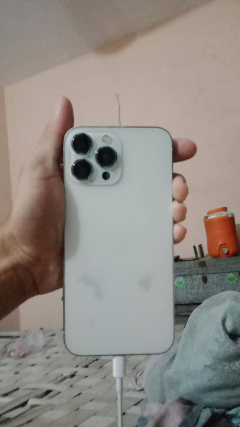 Apple iPhone 13 Pro Max 0