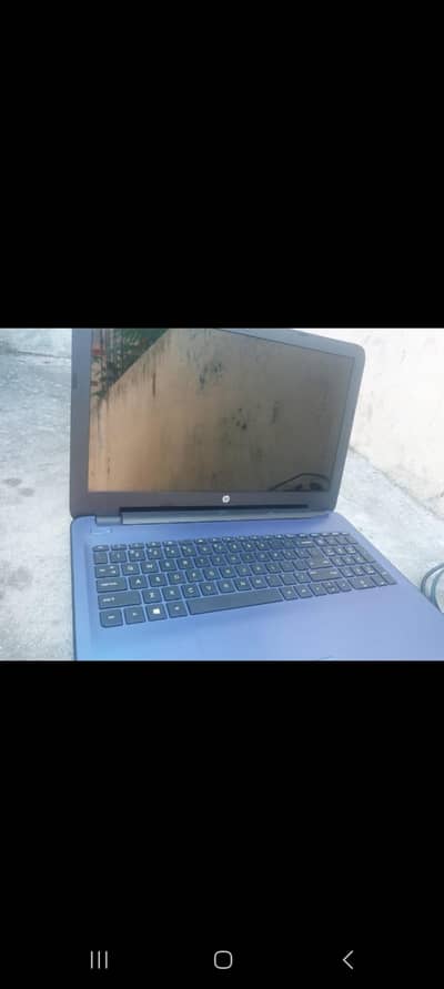 HD laptop core i-3 6 Gen 4GB Ram 128 Graphics card