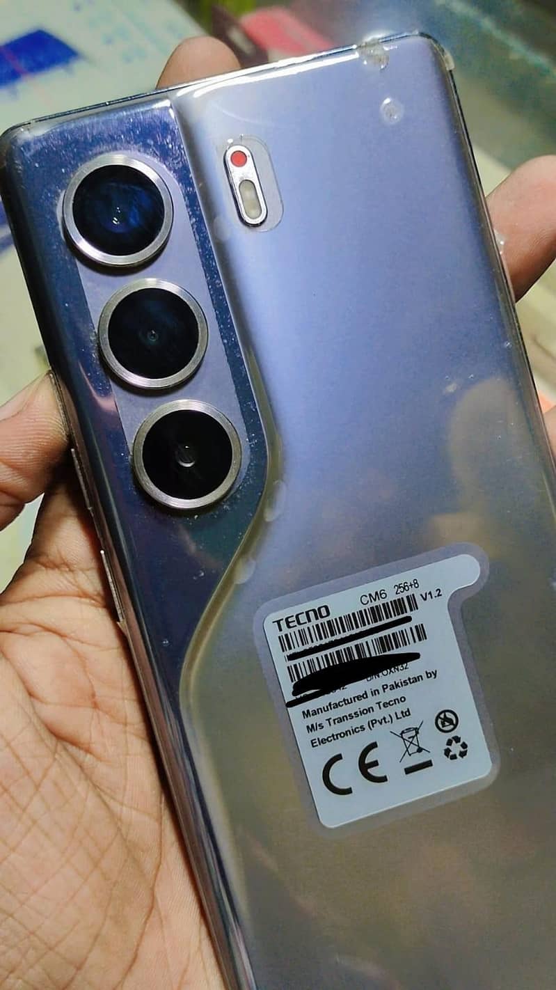 Tecno CAMON 40 Pro 0