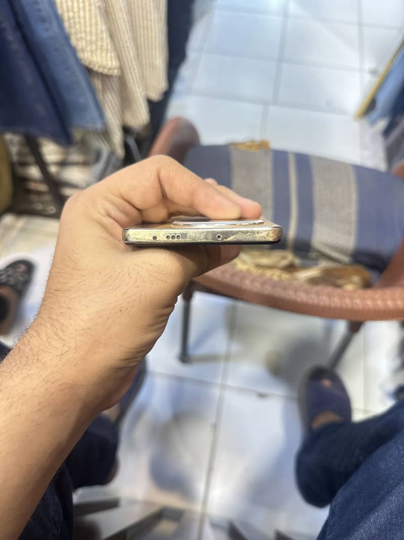 Tecno CAMON 30 1