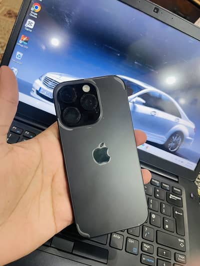 iPhone 16 Pro with Box NON PTA (jv)