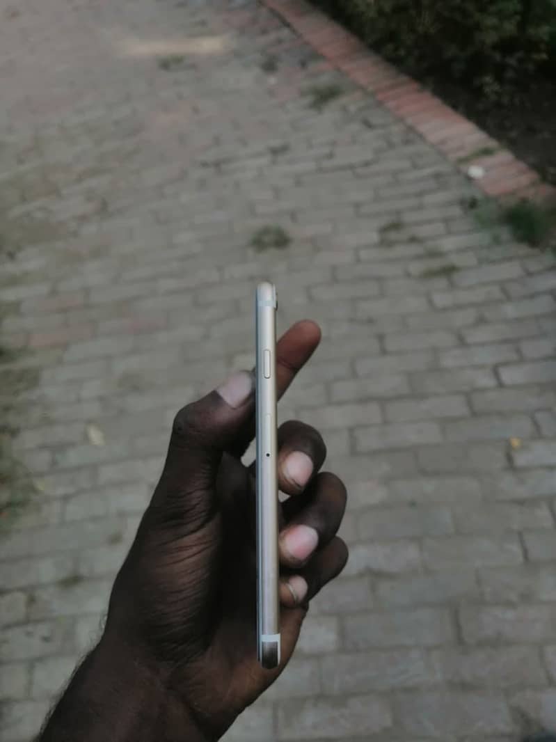 Apple iPhone 6S 2