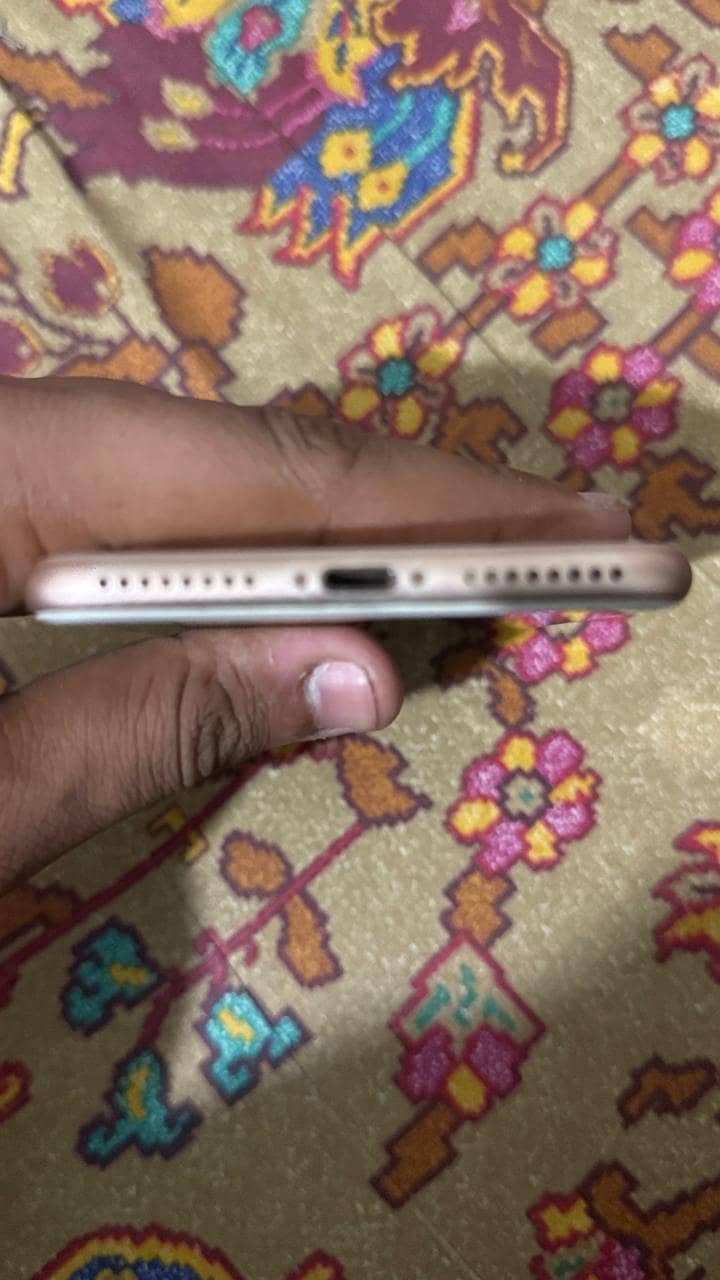 Apple iPhone 8 Plus 7