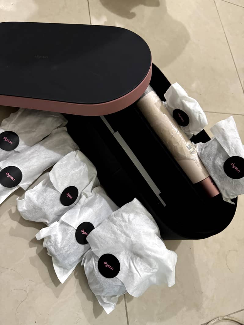 Dyson HS08 3