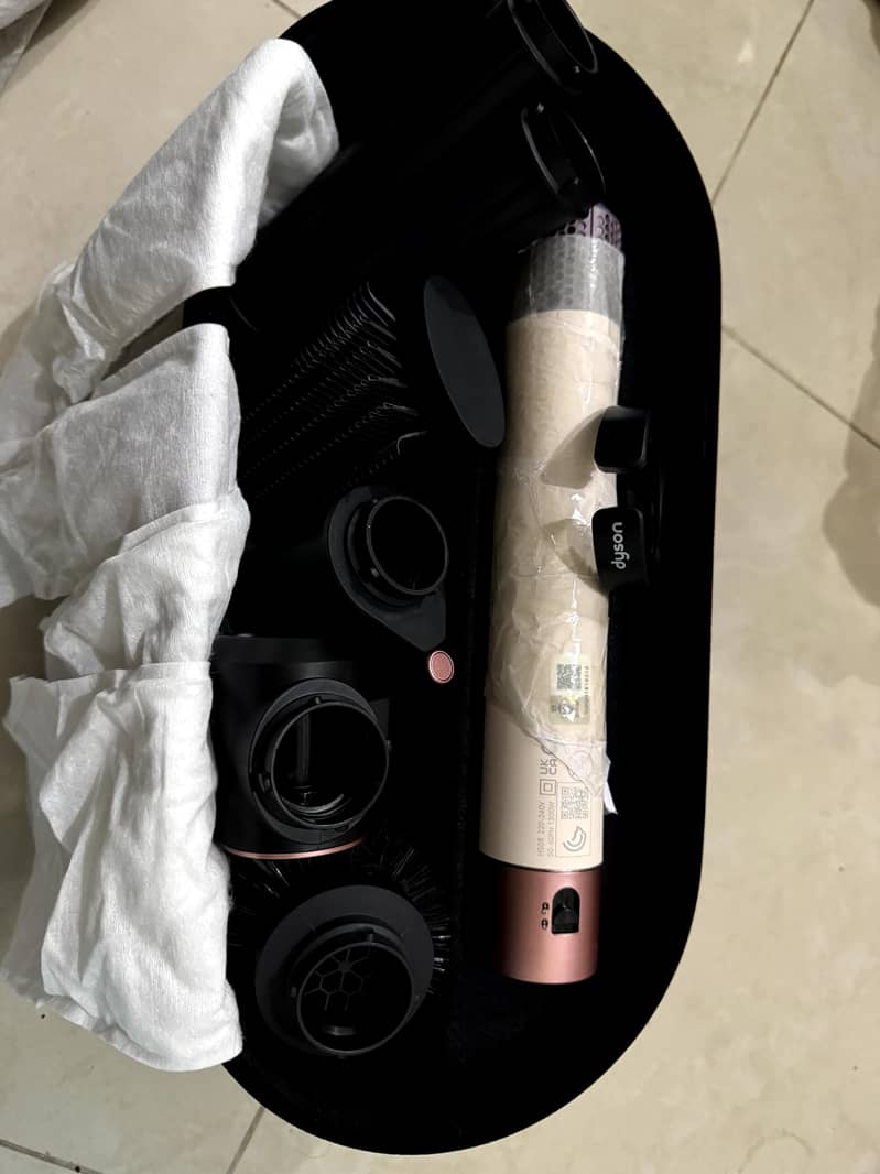 Dyson HS08 4