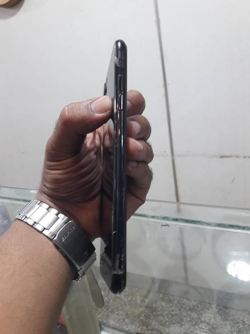 Apple iPhone 7 Plus 3