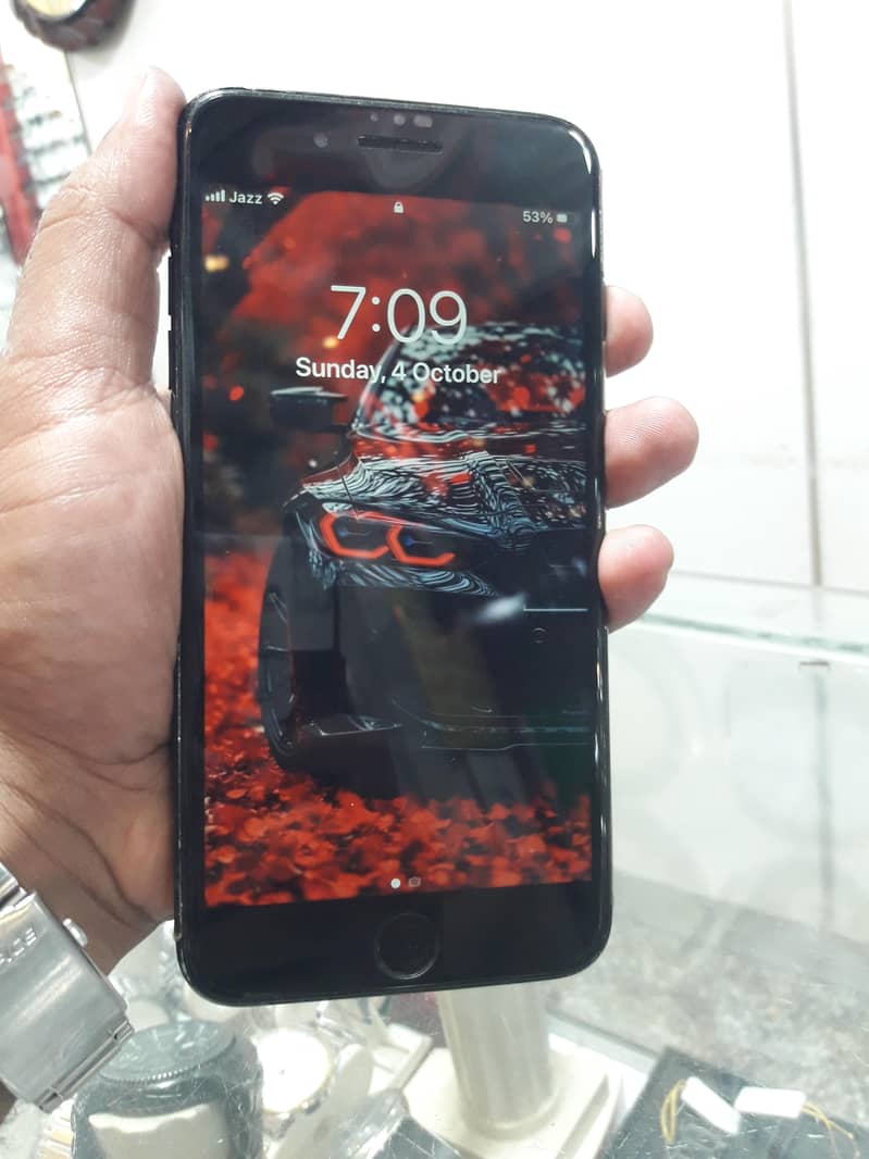 Apple iPhone 7 Plus 5