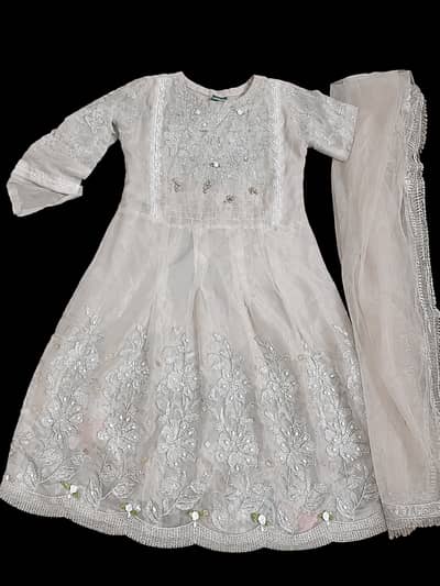 Love to sell pre-loved dresses