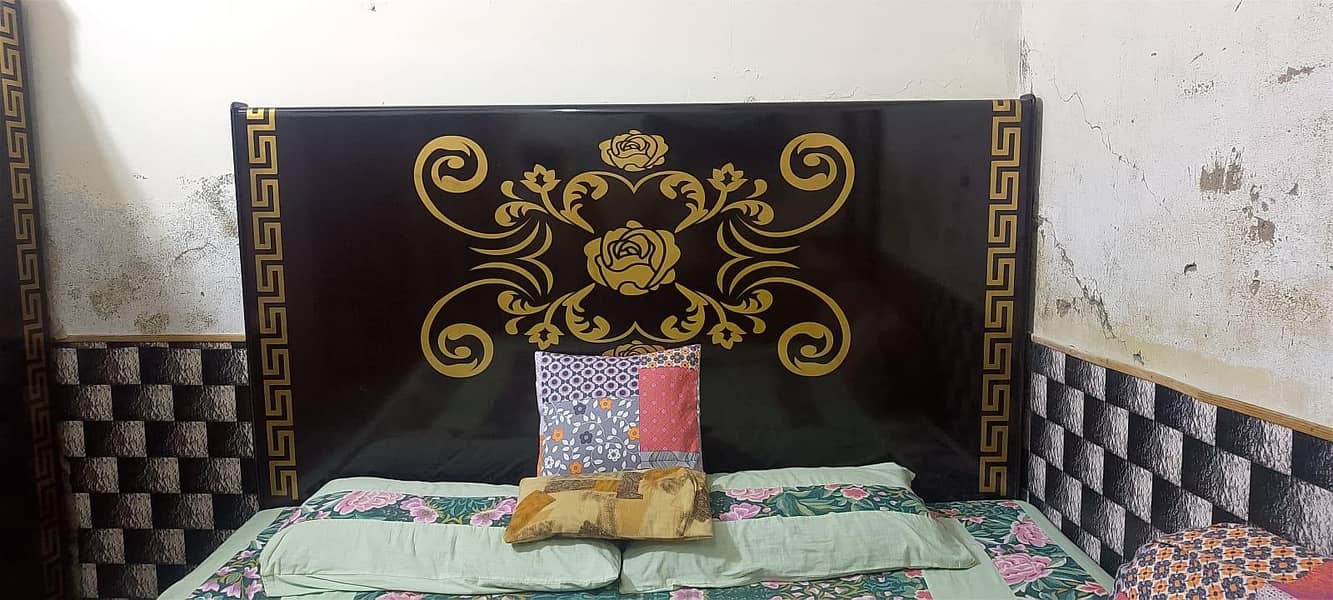 WOOD BED 0