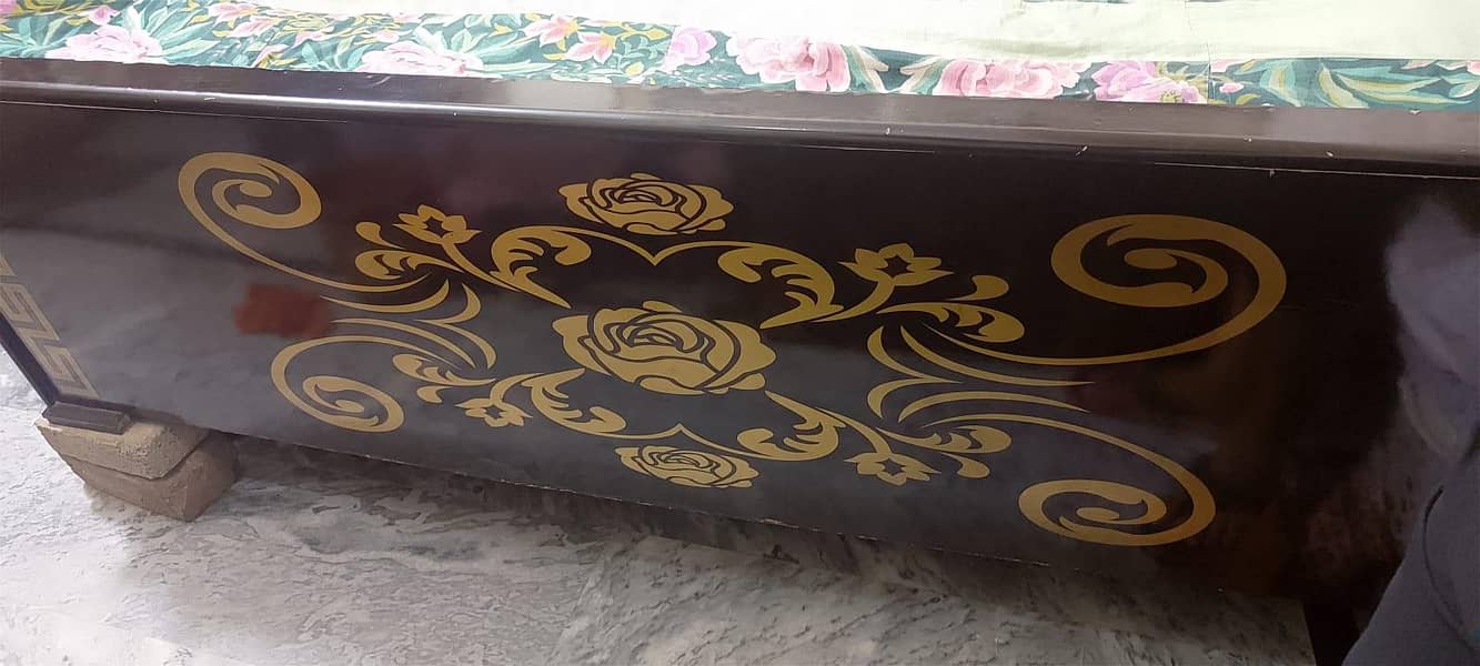 WOOD BED 4