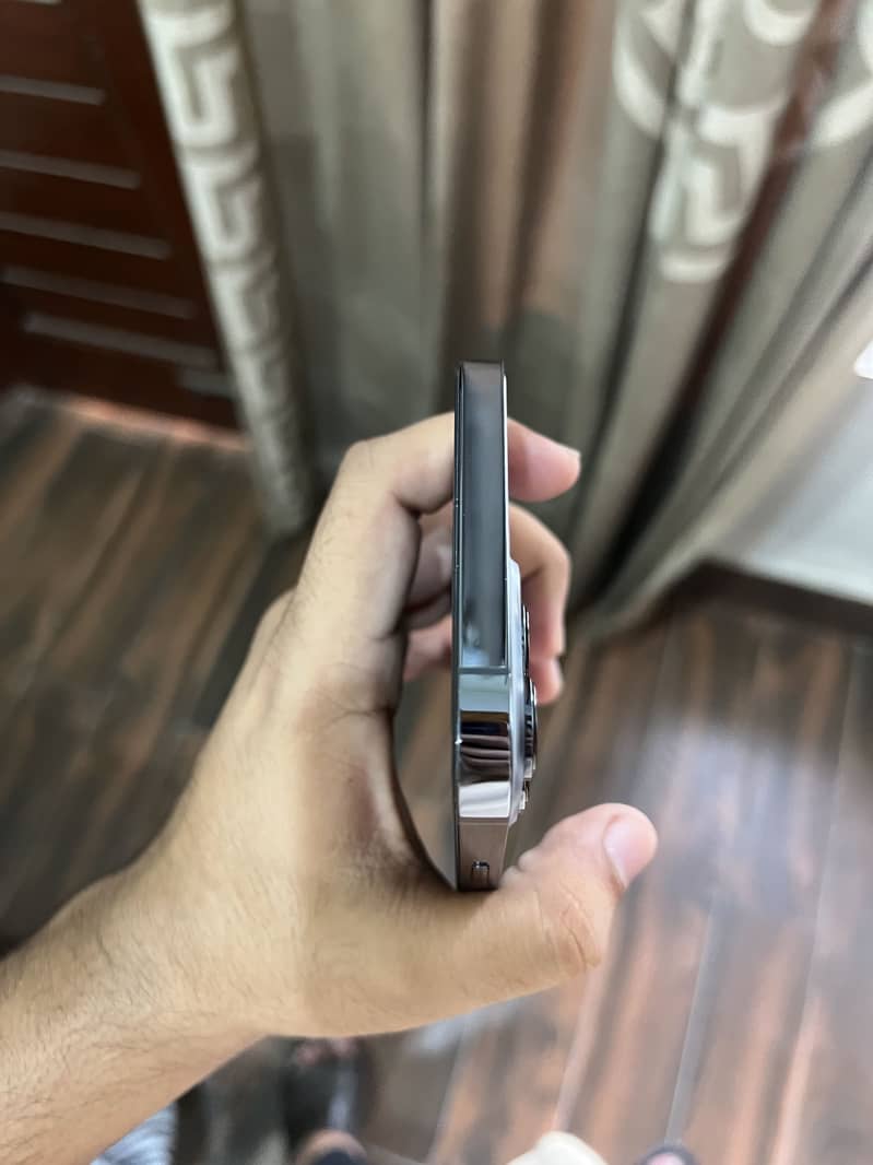 Apple iPhone 13 Pro Max 4