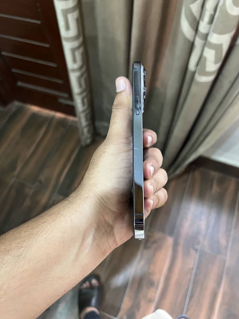 Apple iPhone 13 Pro Max 7