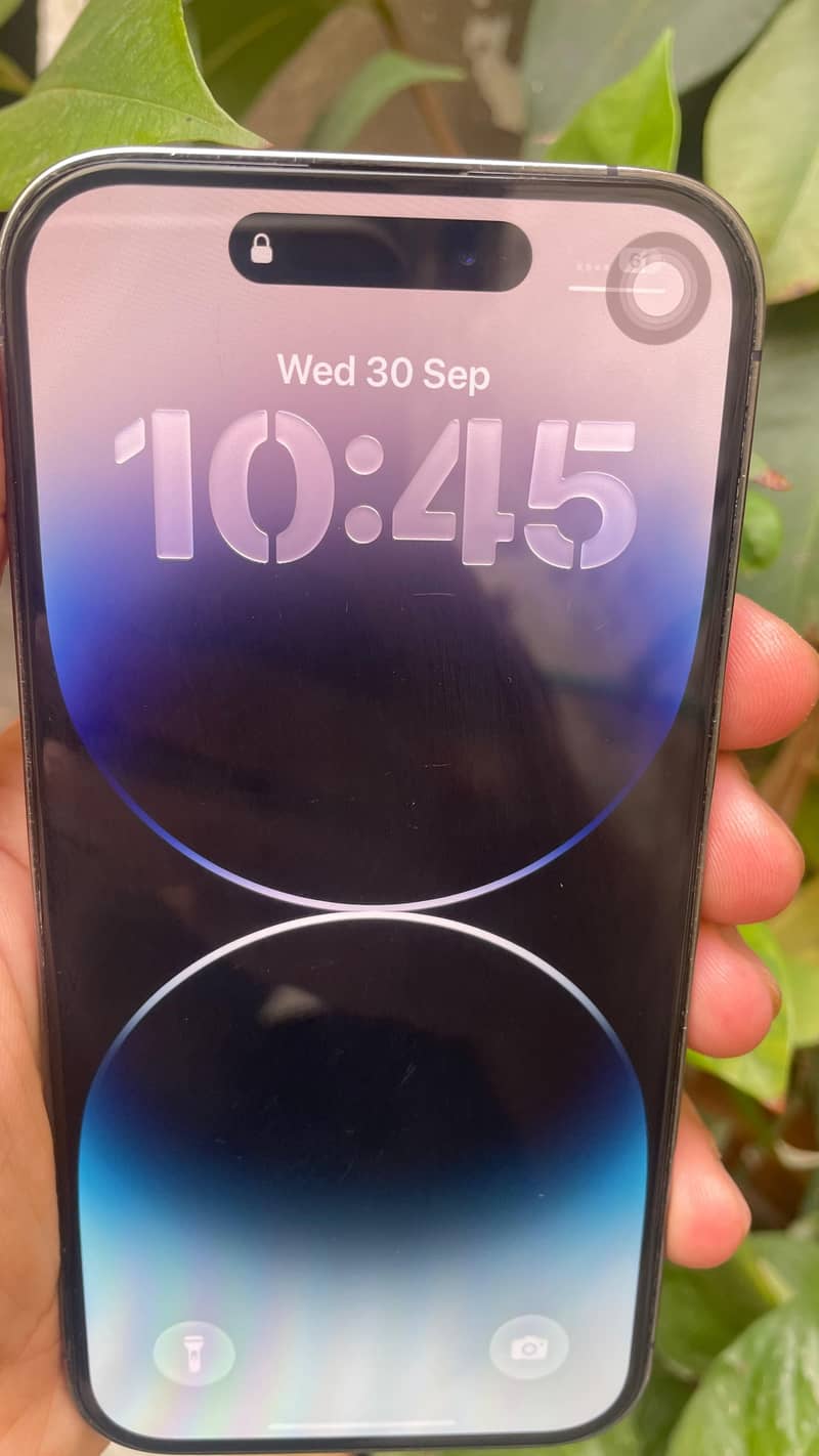 Apple iPhone 14 pro 1