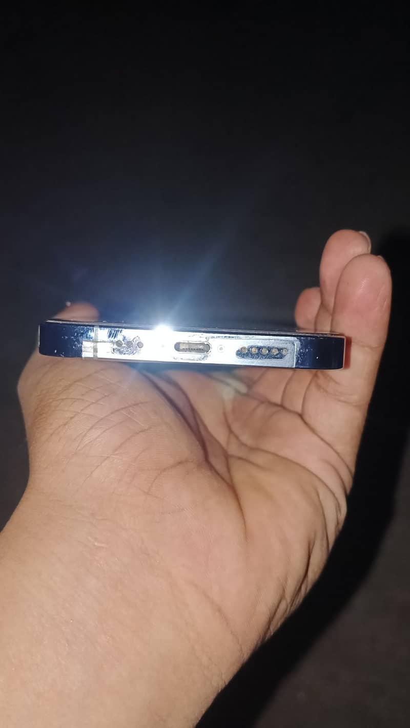 Apple iPhone 13 Pro 2