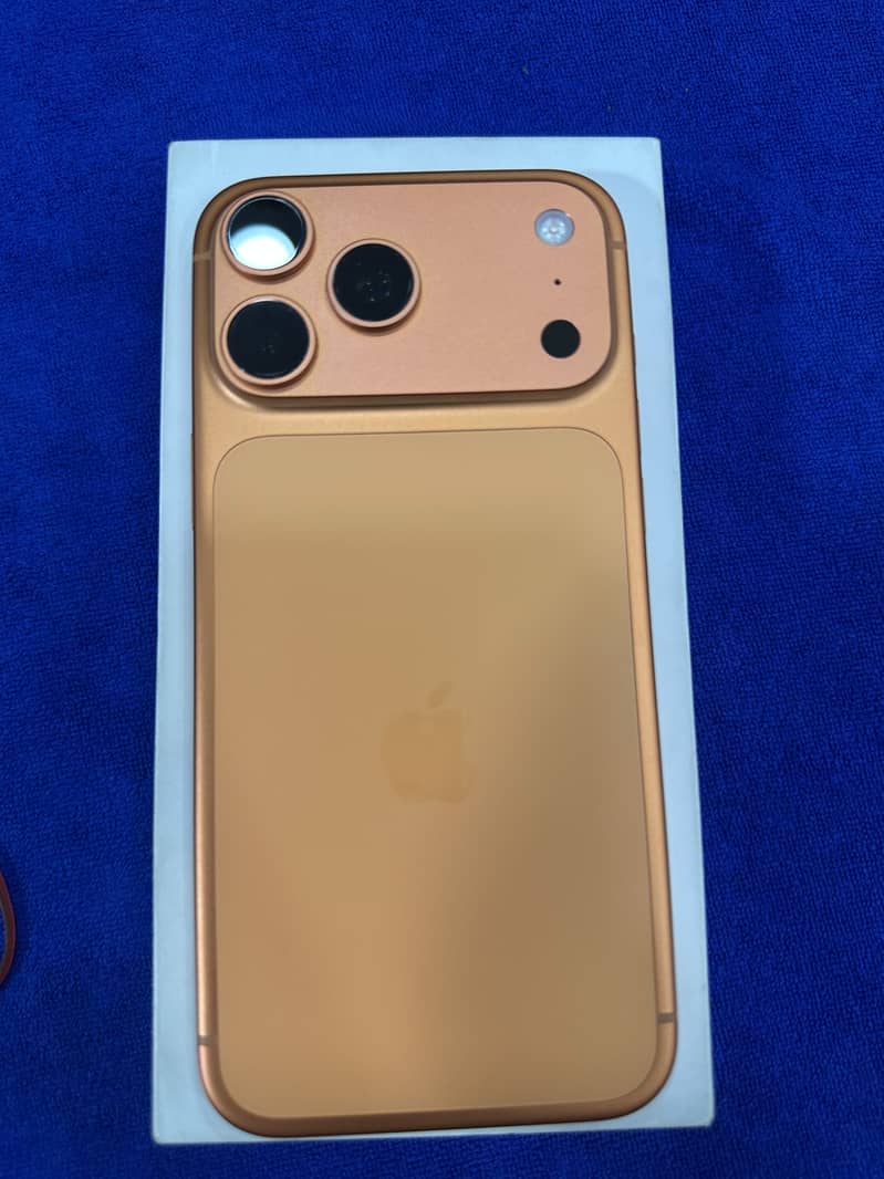 Apple iPhone 17 Pro Max 2