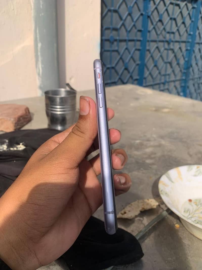 Apple iPhone 11 5