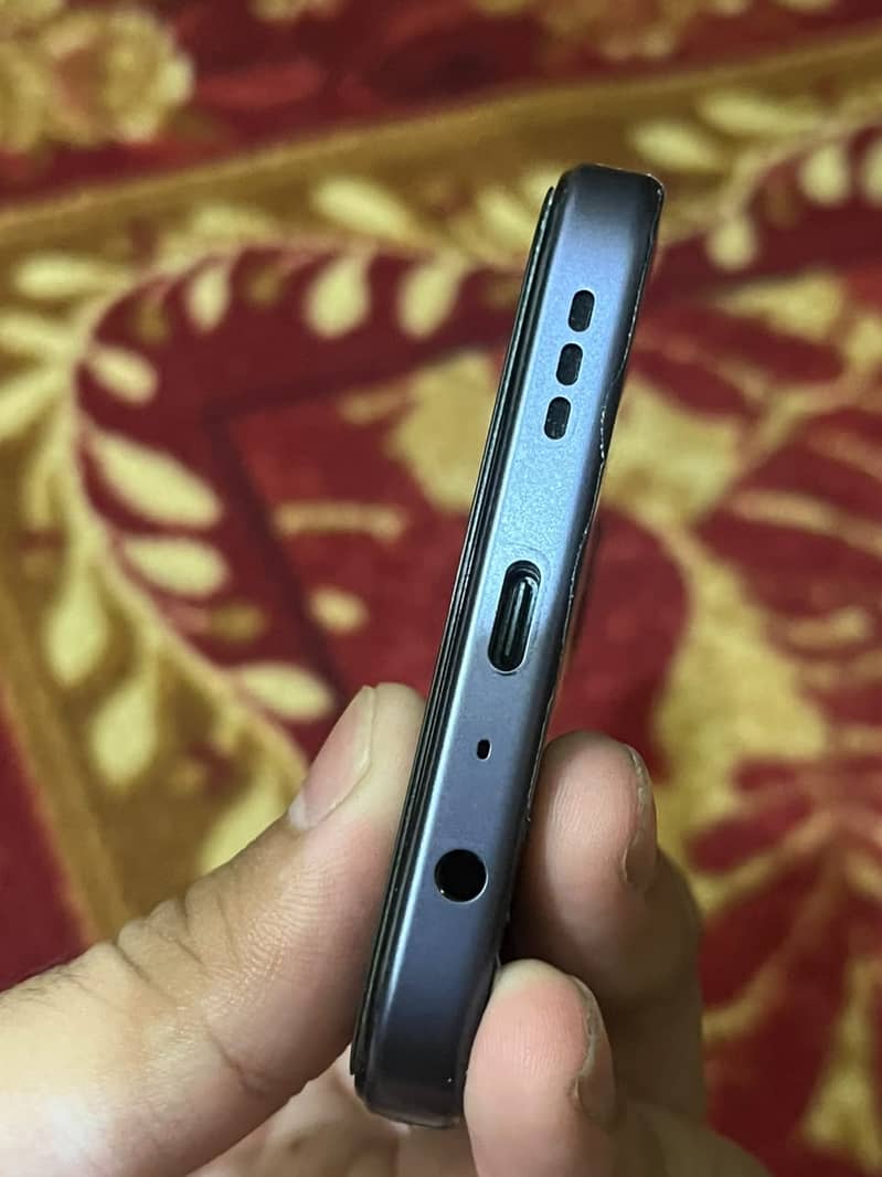 OPPO A6k 1