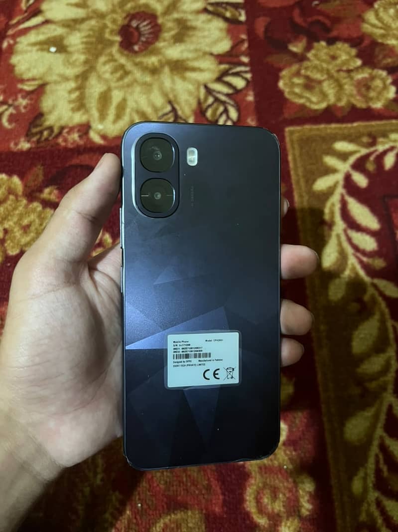 OPPO A6k 4