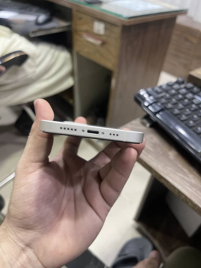 Apple iPhone 12 2