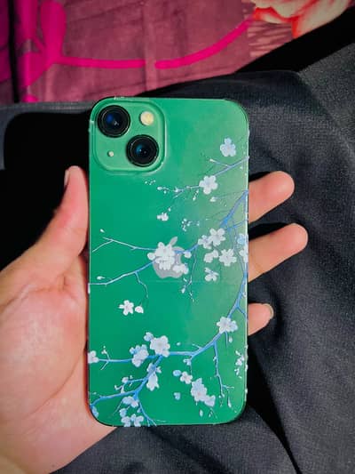 Apple iPhone 13
