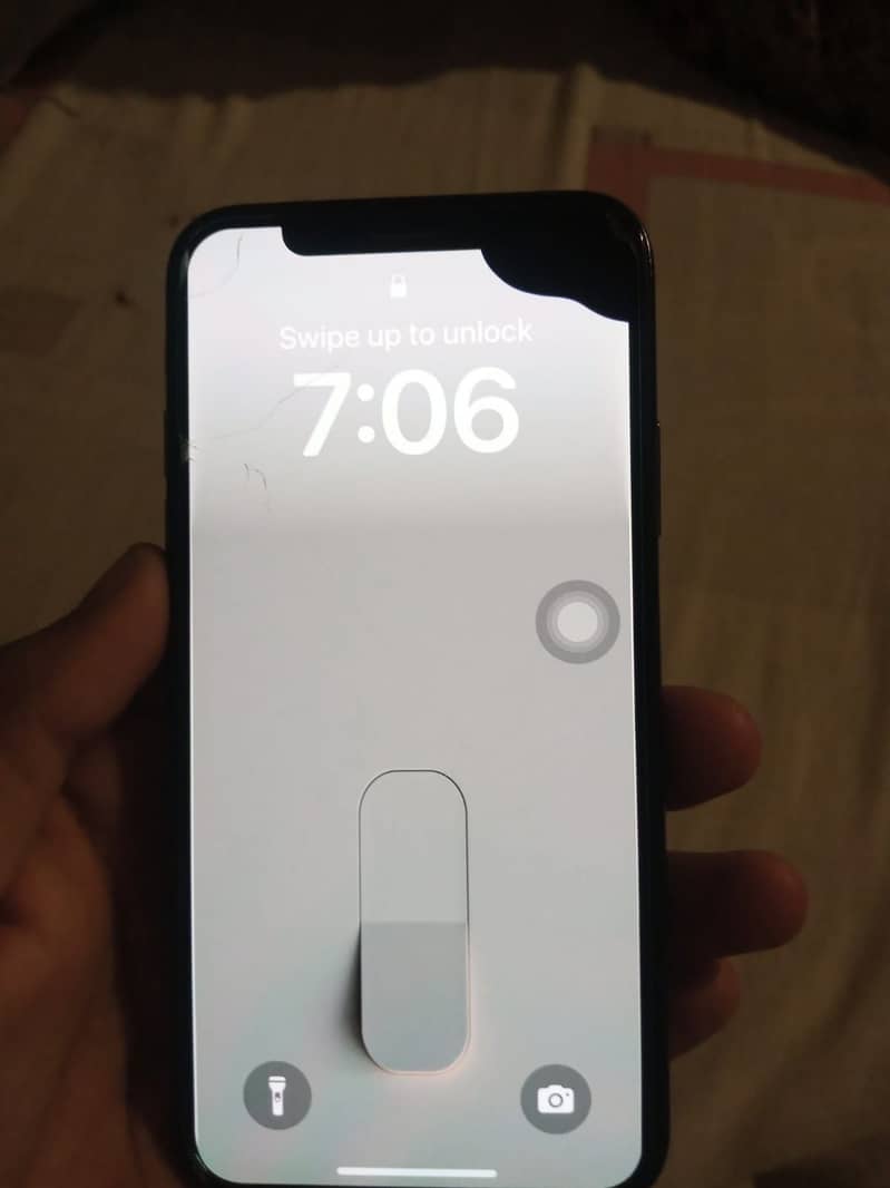 Apple iPhone XS 4