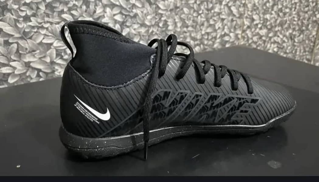 Nike trainers 2
