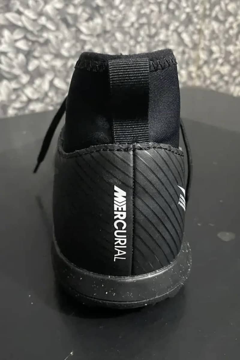 Nike trainers 4