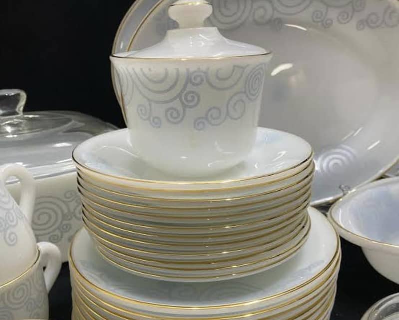 8 person dinner set 0