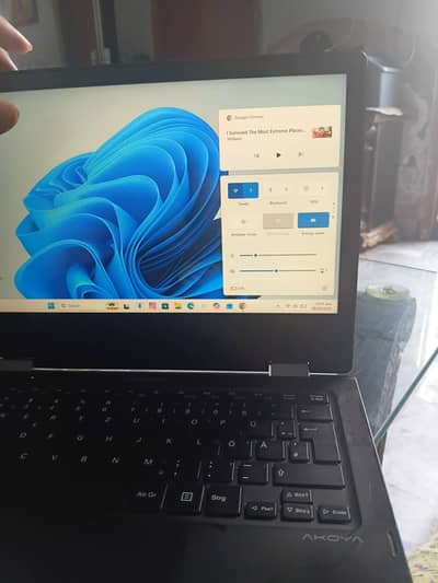 Laptop 360 Touch and Type
