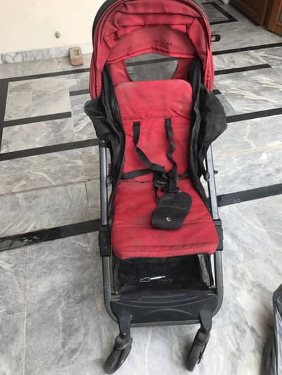 Few months used pram in a very good condition