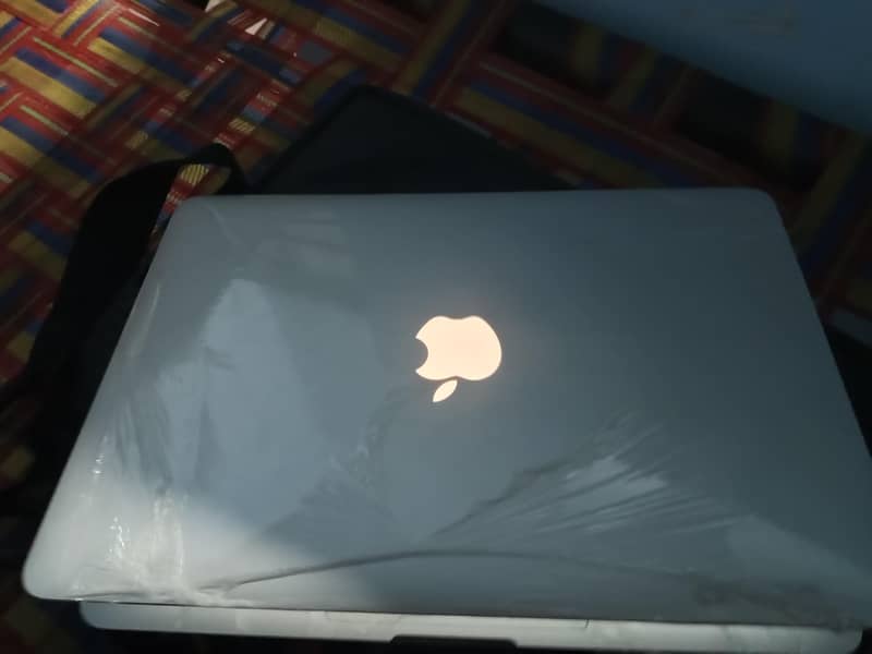 apple macbook pro 0