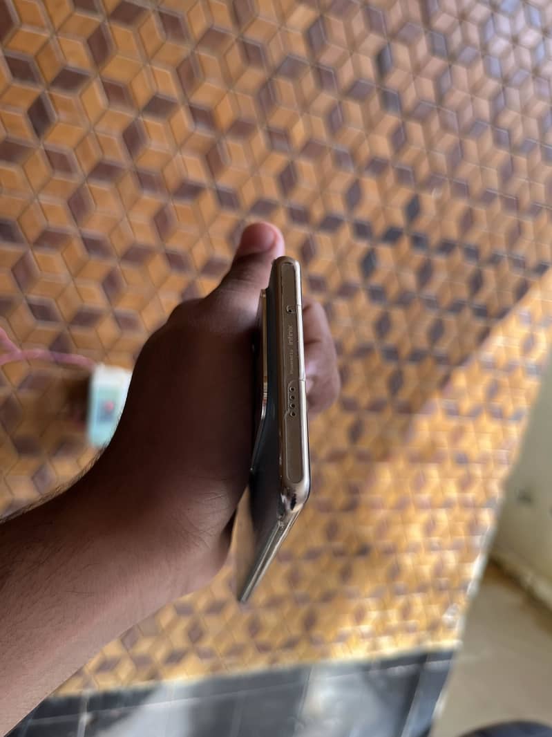 Infinix Zero 30 7
