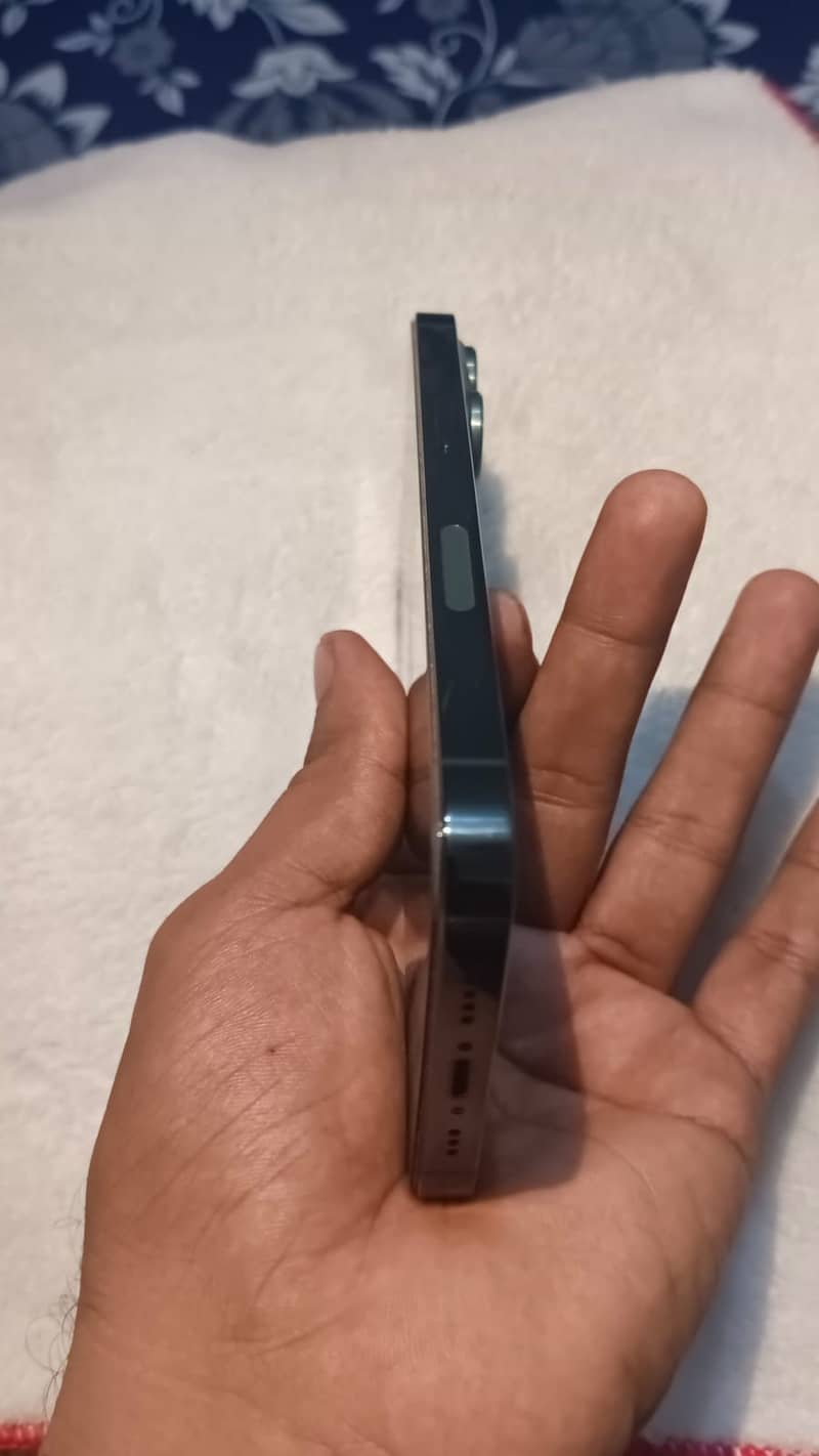 Apple iPhone 13 Pro 3