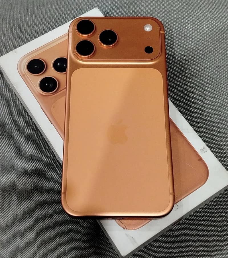 Apple iPhone 17 Pro Max 1