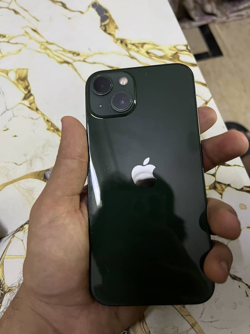 Apple iPhone 13 0