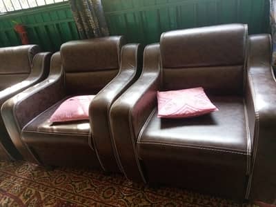 Sofas for sell better option for drawing room