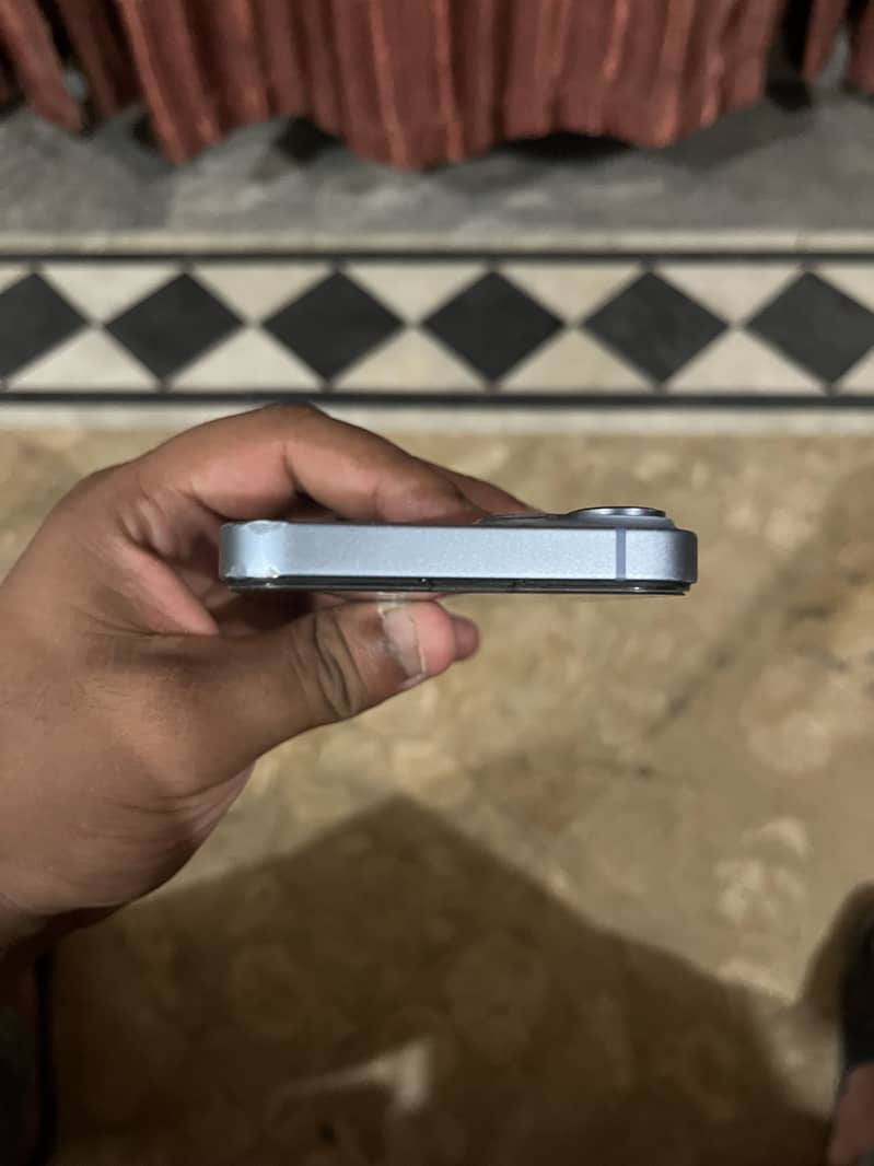Apple iPhone 14 5