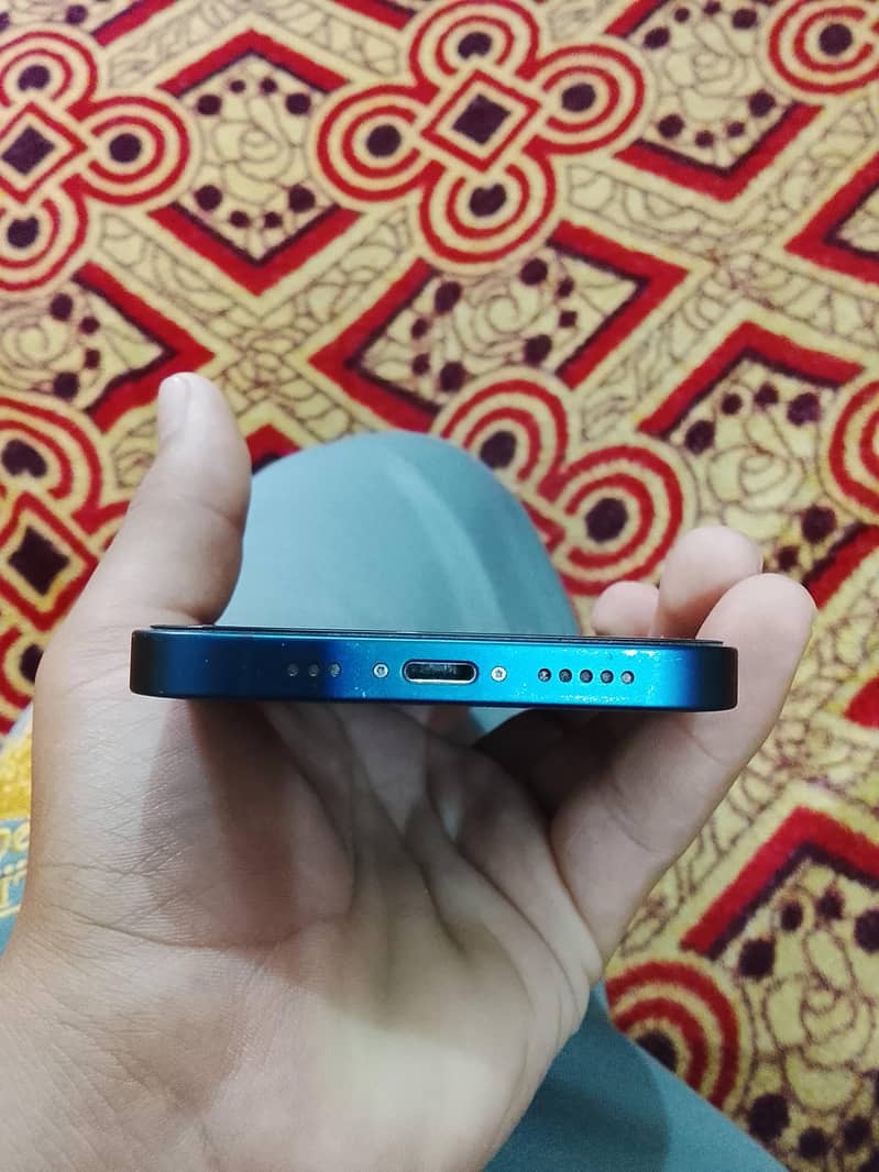 Apple iPhone 12 1