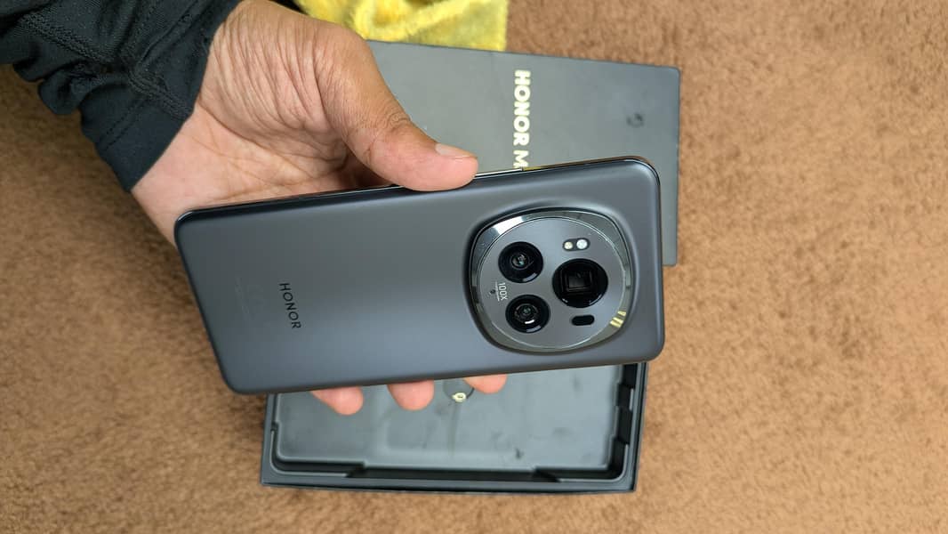 Honor Magic 6 Pro 4