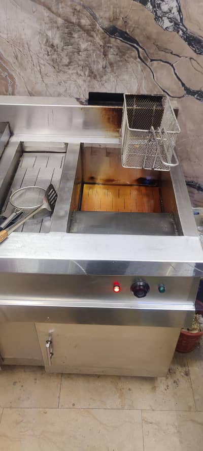 electric fryer machine 10/10 condition