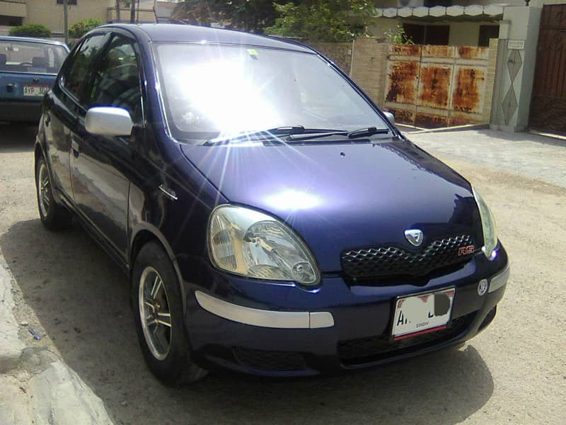VITZ 2003/2006 AUTOMATIC METALLIC BLUE  BEHTREEN CONDITION 16