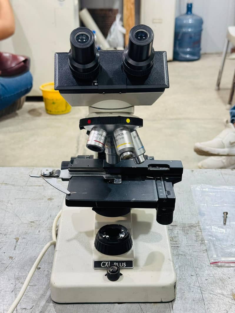 binouclear microscope 0