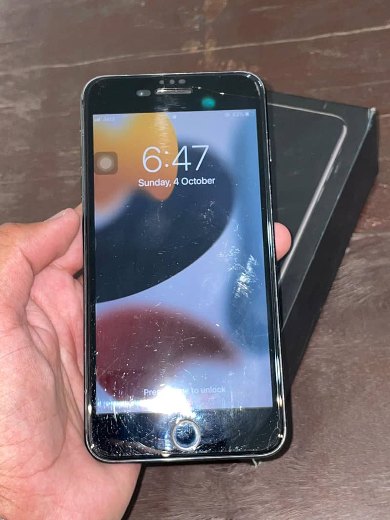 Apple iPhone 7 Plus 1