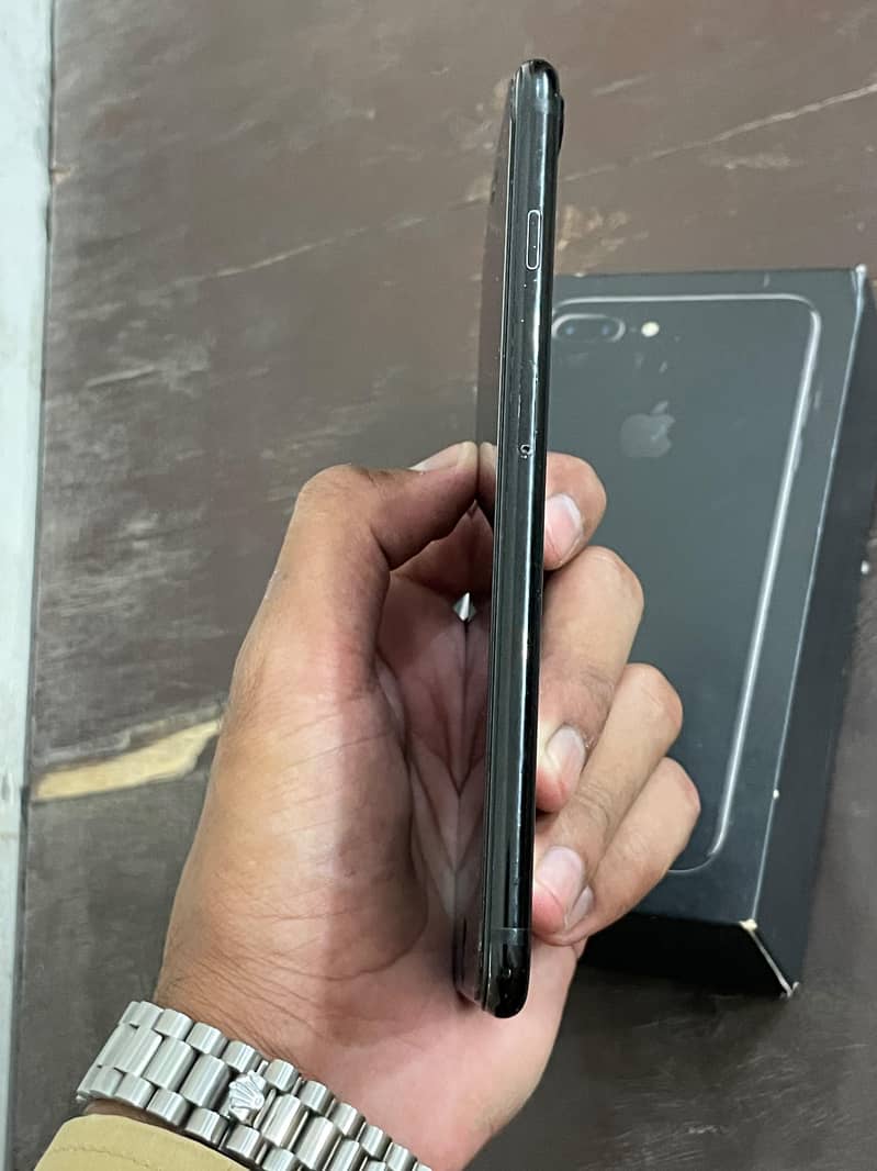 Apple iPhone 7 Plus 3